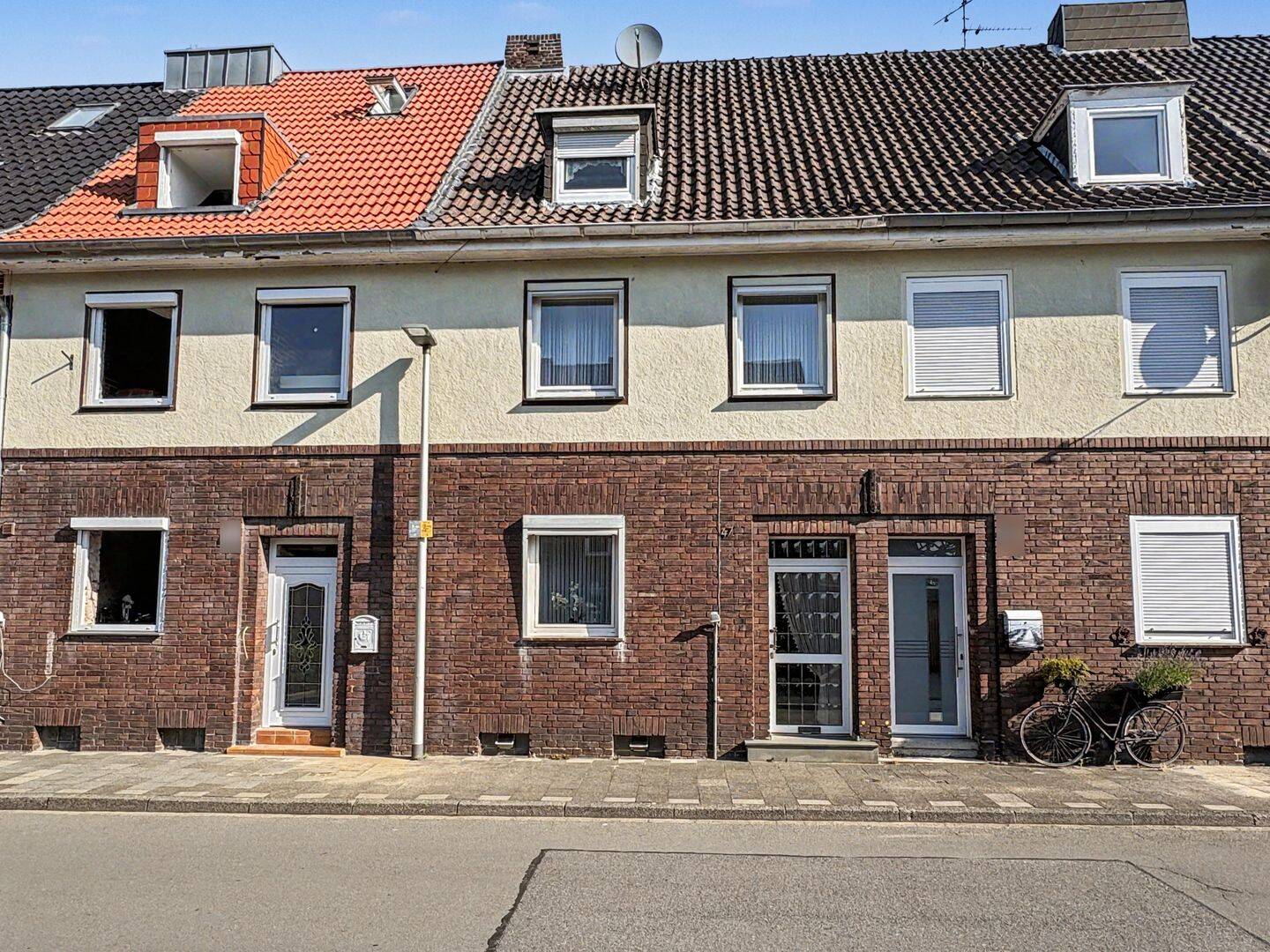 Ihr neues Zuhause: Gepflegtes Reihenmittelhaus mit 4,5 Zimmern und Doppelcarport in Bocholt, 46397 Bocholt