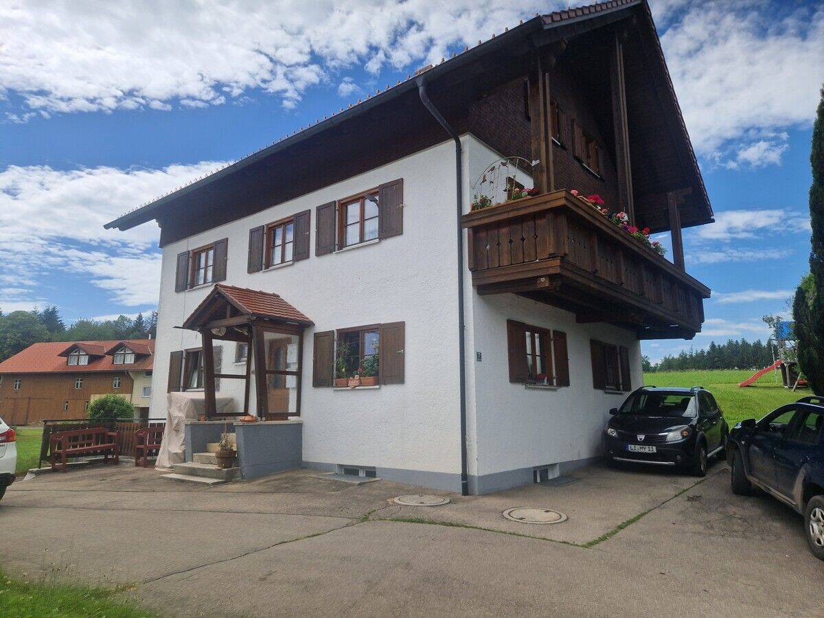 Mehrfamilienwohnhaus in Röthenbach / Oberhäuser mit Ausbaureserve, 88167 Gestratz