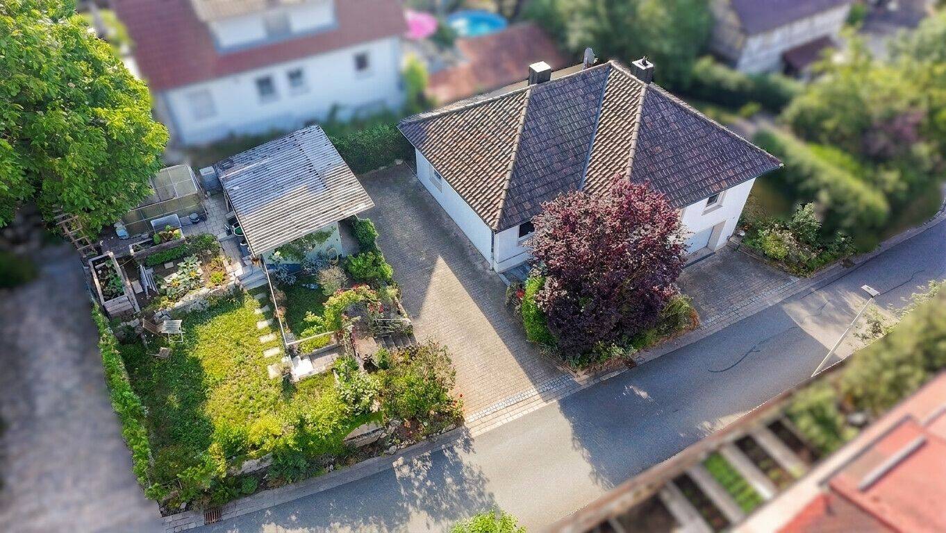 Der Traum vom Eigenheim beginnt hier – Charmanter Bungalow mit Garten und viel Gestaltungspotenzial, 91330 Eggolsheim