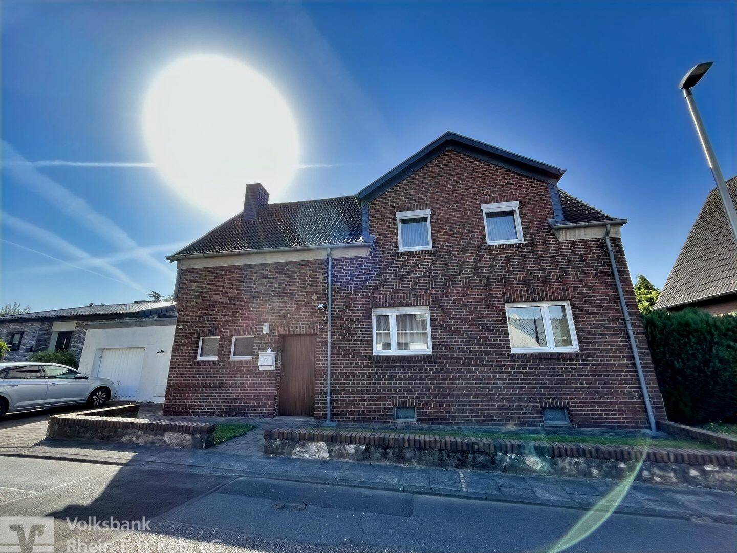 Ihr neues Zuhause in Erftstadt-Kierdorf – mit Innenhof und großem Garten, 50374 Erftstadt