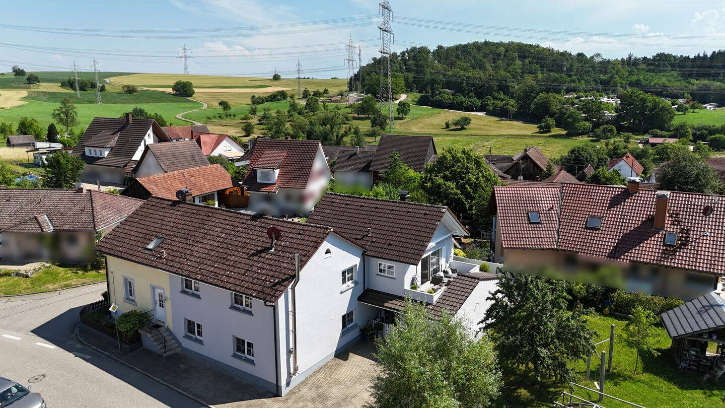 Besonderes Zuhause mit Wohlfühlcharakter – Modernisierte Doppelhaushälfte mit Einliegerwohnung, 79585 Steinen
