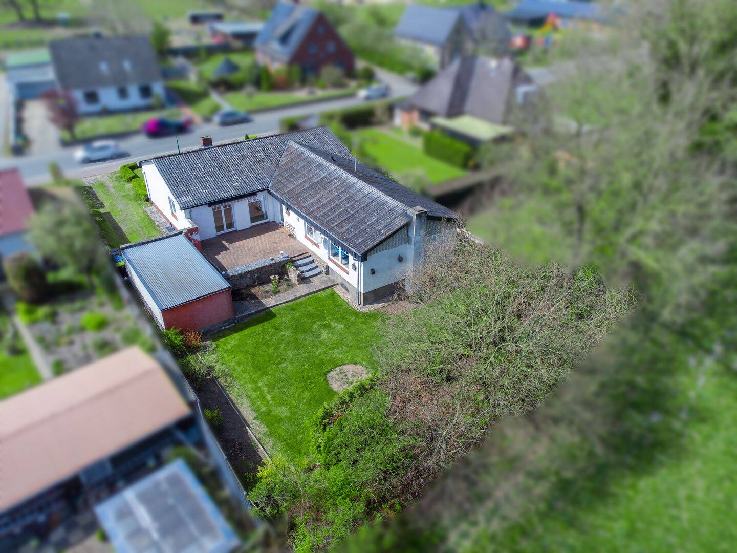 Großzügiger Bungalow mit viel Platz auf einem ruhigen Grundstück in Lohe-Föhrden nahe Rendsburg, 24806 Bargstall