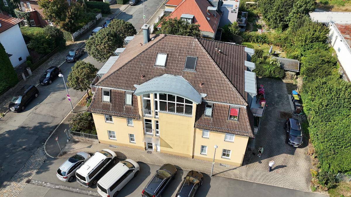 Stylisches 3 Raum Maisonette-Apartment im 2. Obergeschoss sowie Dachgeschoss zum Kauf in bester Lage mit Balkon, 99423 Weimar (Altstadt Innenstadt Nordvorstadt Südstadt Westvorstadt)