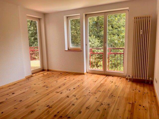 2-Raum-Wohnung mit Balkon in Zeulenroda-Nord, 7937 Langenwolschendorf