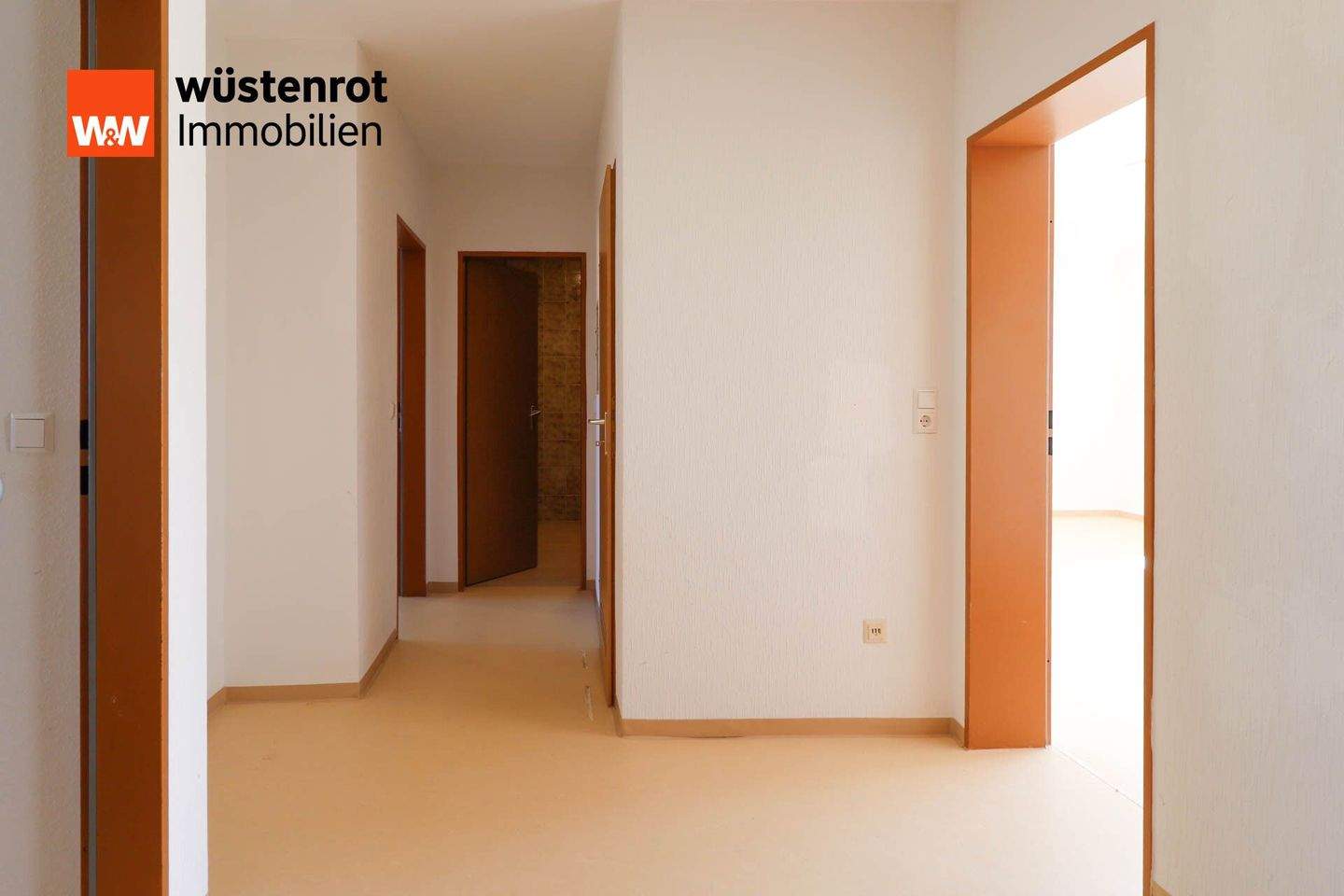 Sofort bezugsfertig! Gepflegte 3- Zimmerwohnung in ruhiger Hausgemeinschaft sucht Nachmieter., 95173 Schönwald