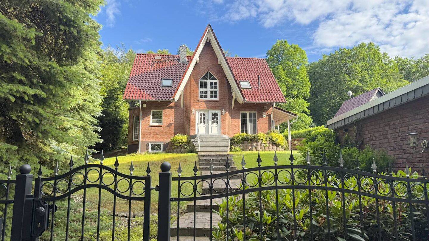 OFFENE BESICHTIGUNG Bad Helmstedt – neuweritges Haus in Top Lage zu verkaufen, 38350 Helmstedt