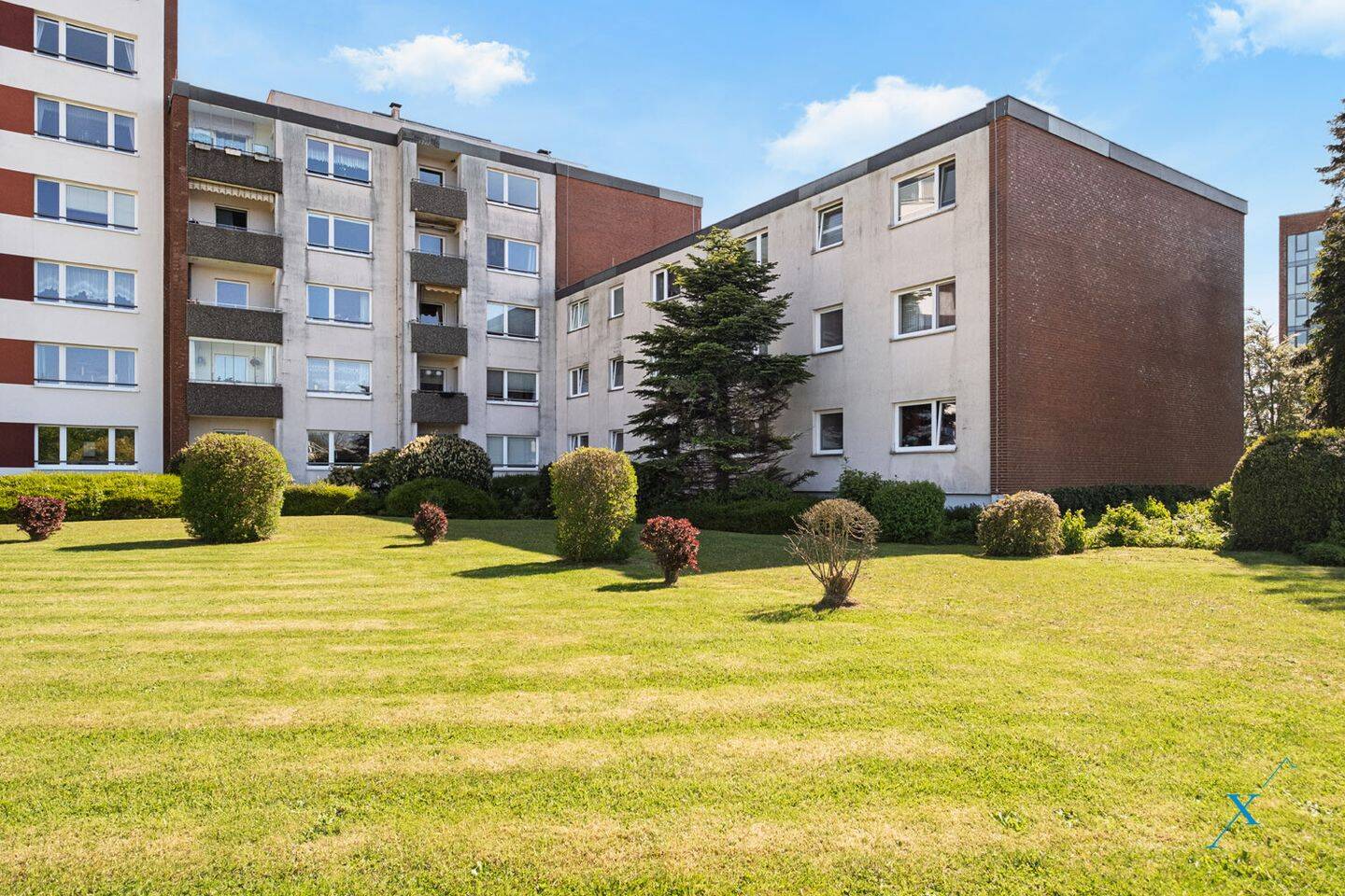 Helle 3-Zimmer-Wohnung mit Südwestbalkon, Gäste-WC und Stellplatz, 24944 Flensburg (Fruerlund Mürwik)