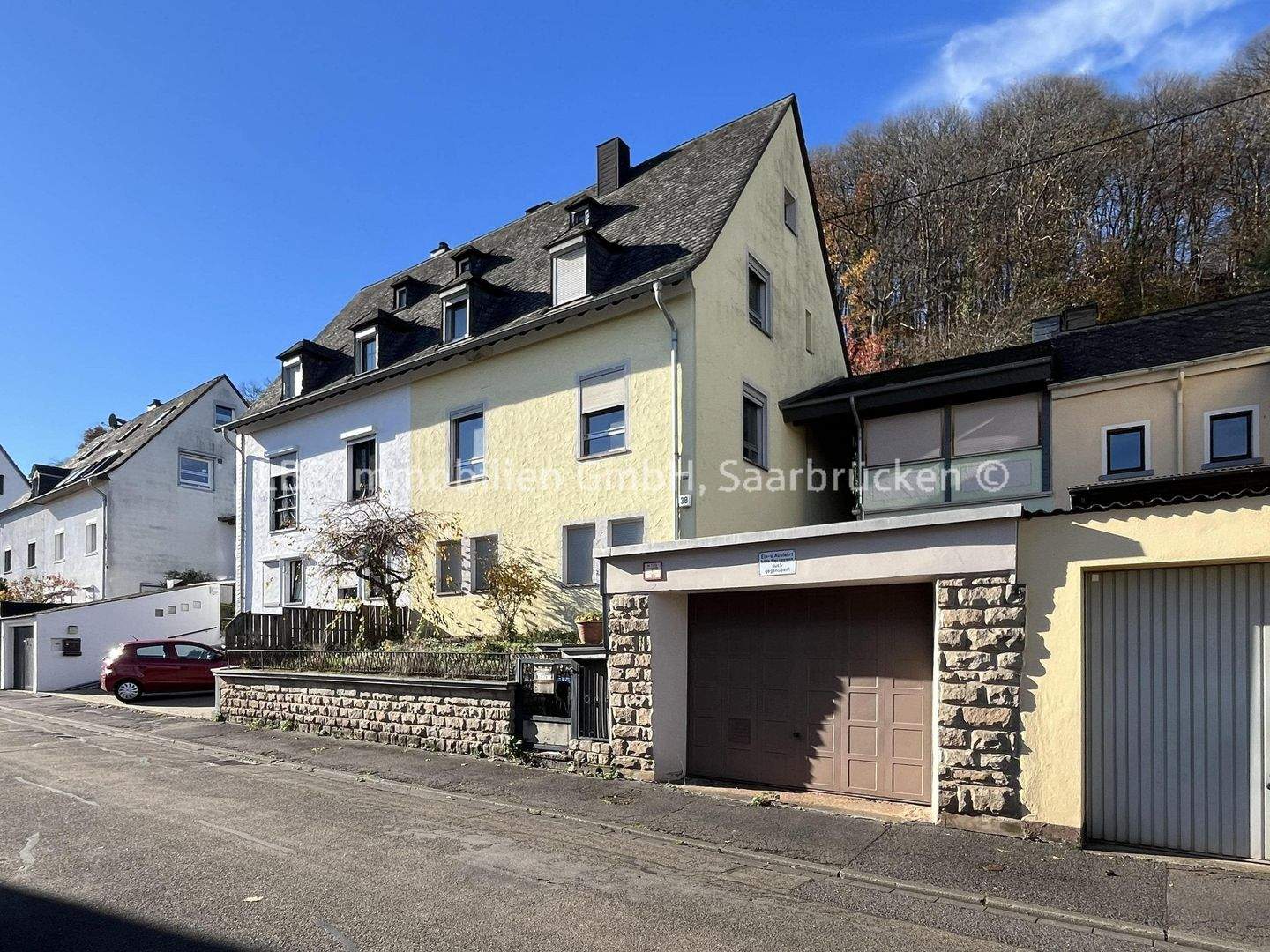 Doppelhaushälfte mit Garage u. Nebengebäude, 54293 Trier