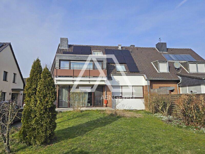 Doppelhaushälfte mit Garage in begehrter Wohnlage, mit Photovoltaikanlage und Wärmepumpe, 40670 Meerbusch