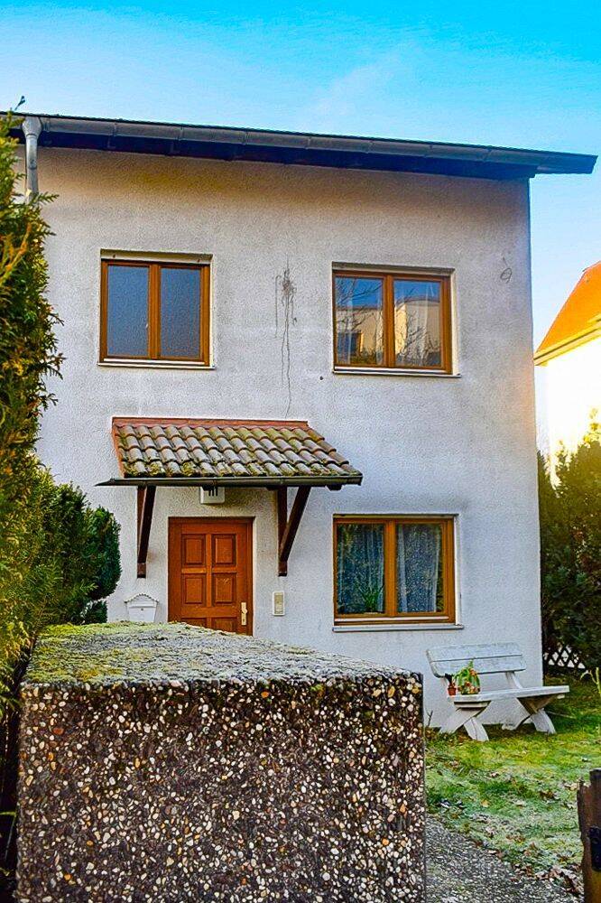 Reihenendhaus mit Garage in Praunheim – nur Zwangsversteigerung – Keine Käuferprovision, 60488 Frankfurt am Main (Hausen Praunheim Rödelheim)