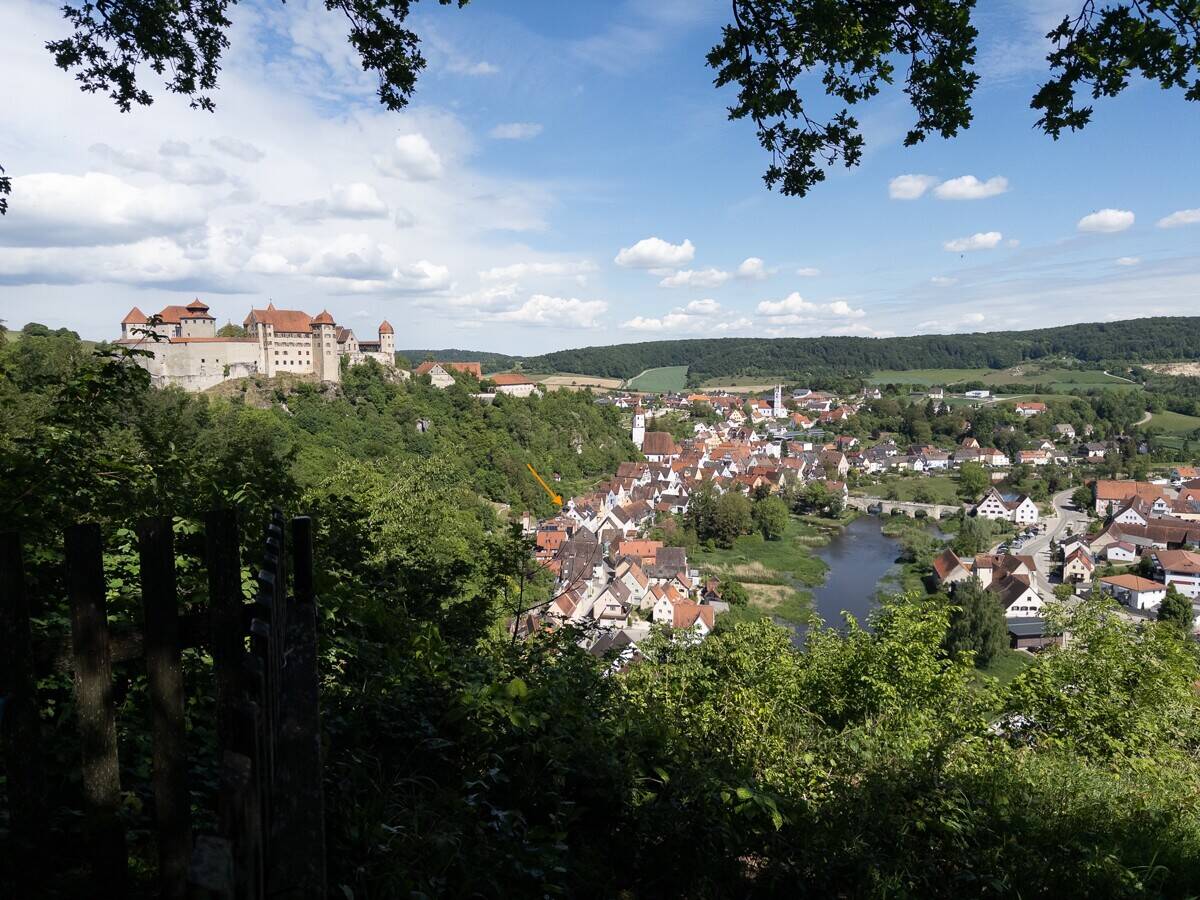 Ab sofort frei!  Zwischen Burg und Wörnitz! Dachgeschosswohnung in denkmalgeschütztem Haus, 86655 Harburg (Schwaben)