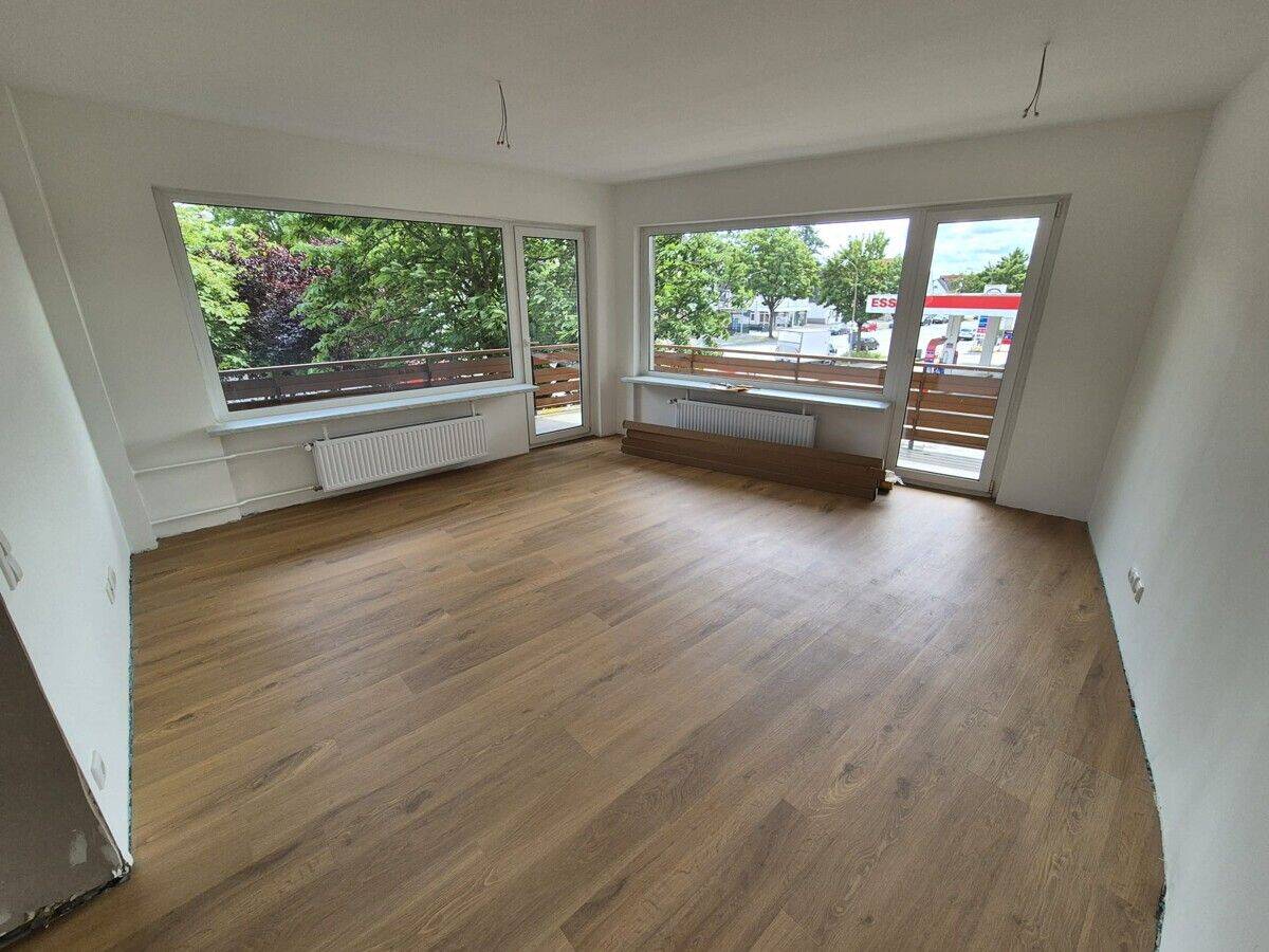 Erstbezug nach Sanierung – 2 Zimmer mit Loggia in Uni-Nähe und Stellplatz zu vermieten! – 23562 Lübeck – Bild 1 von 1