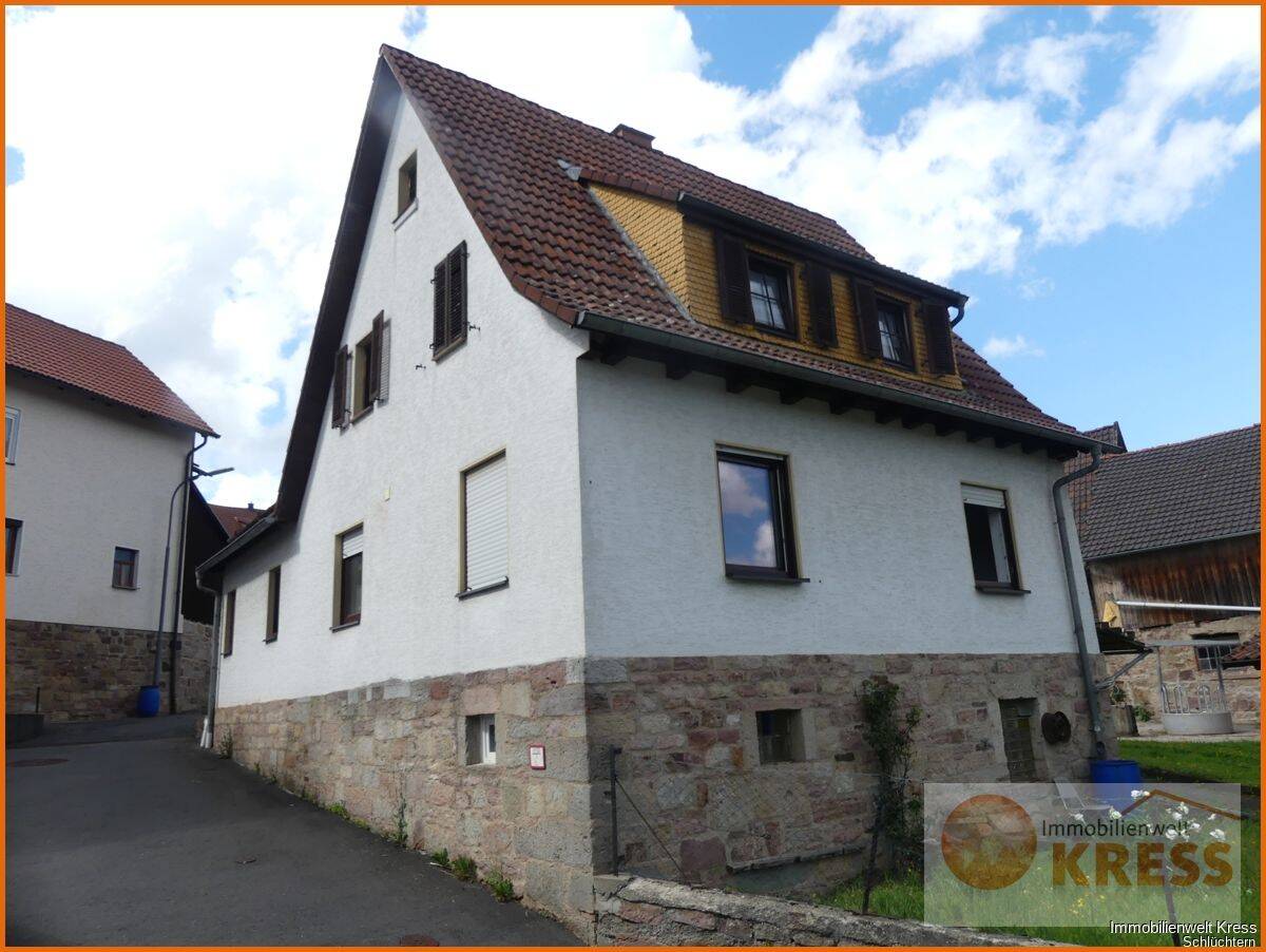 Kleines mit viel Hingabe saniertes Häuschen und Carport in ruhiger Ortslage von Sinntal-Züntersbach, 36391 Sinntal