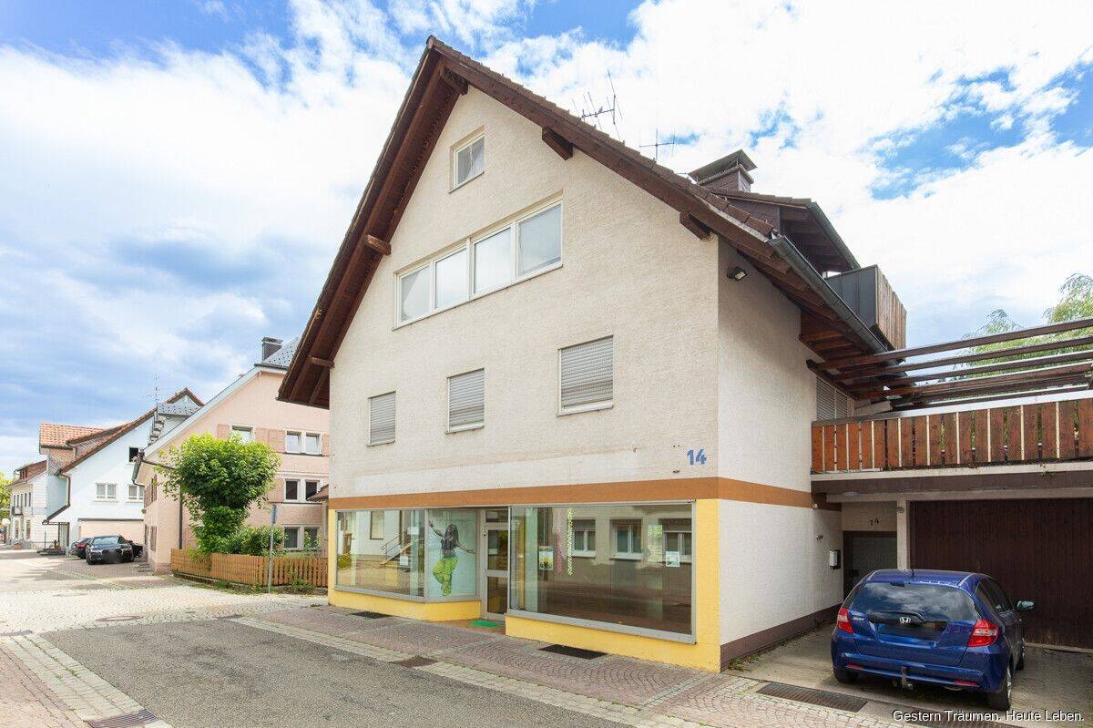 Wohn- und Geschäftshaus mit 3 Einheiten mit Optimierungspotenzial mitten in Neustadt zu verkaufen, 79822 Titisee-Neustadt