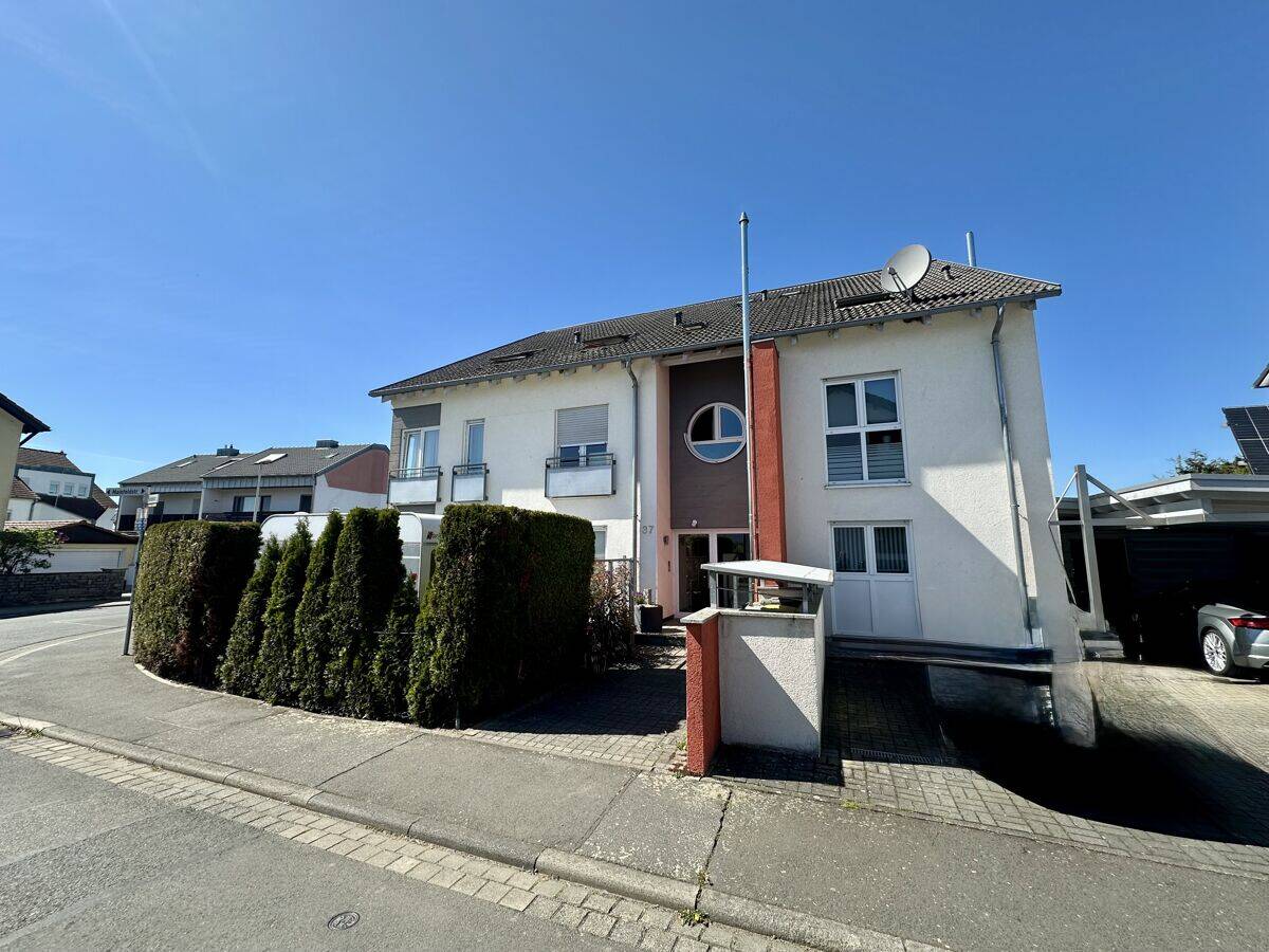 Exklusives Wohnen mit Loftcharakter – Stilvolle Dachgeschosswohnung mit hochwertiger Ausstattung, 63743 Aschaffenburg (Gailbach Innenstadt Obernau Obernauer Kolonie Schweinheim)