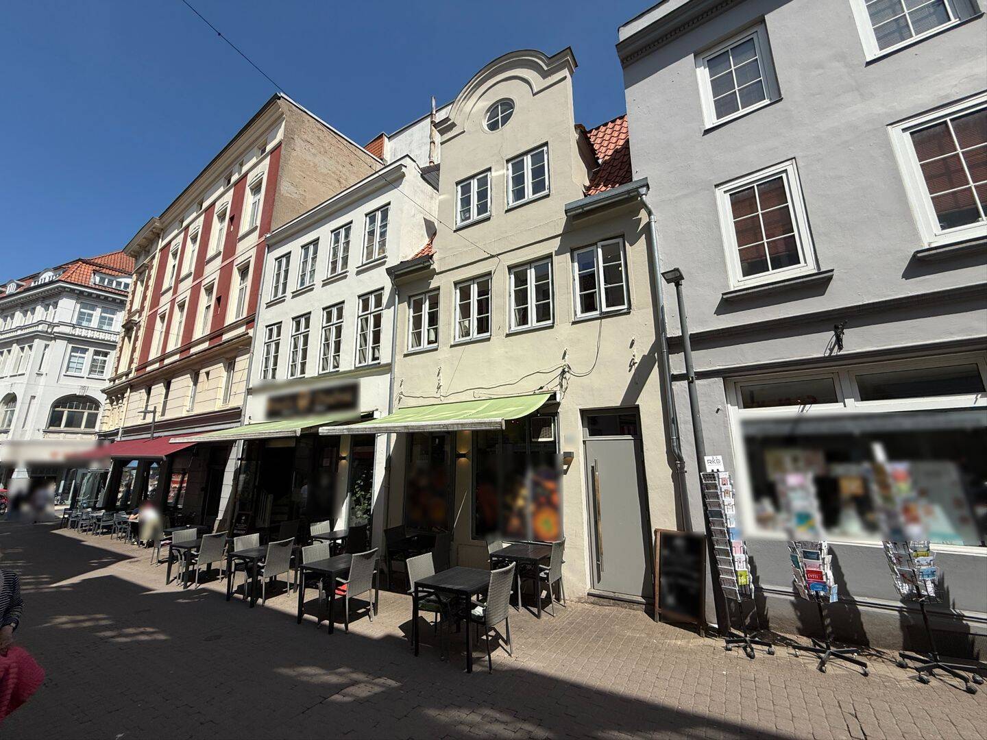 +++ FREIE ÜBERGABE ZUM 01.01.2027 – historisches Geschäftshaus in Lübecks 1A-Lage ! +++, 23552 Lübeck (Innenstadt)