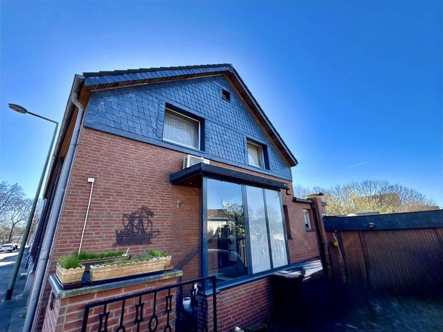 Einfamilienhaus sucht junge Familie mit kreativen Ideen und Tatendrang!, 47198 Duisburg (Alt-Homberg Hochheide)