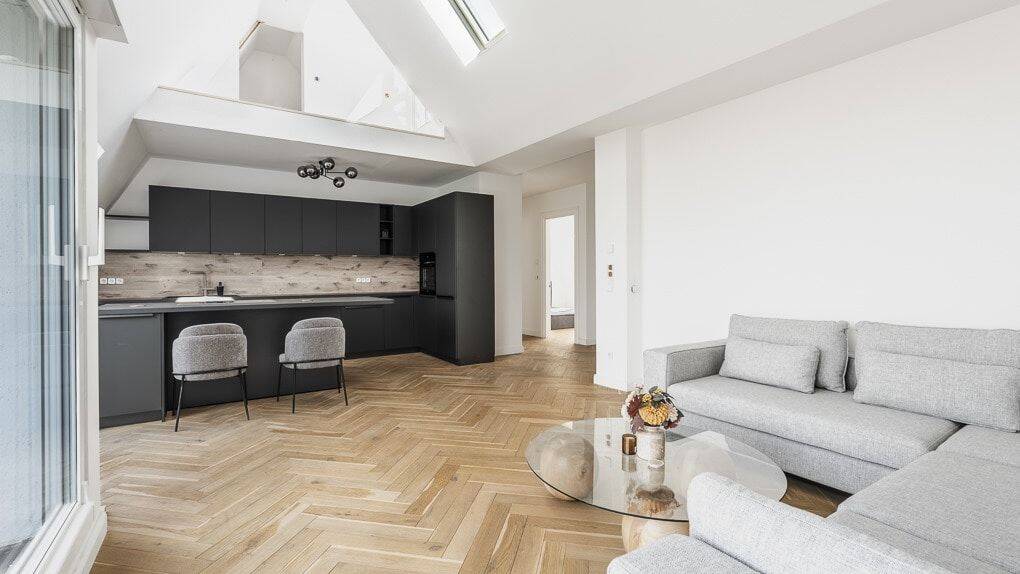 Loft-Feeling unterm Dach – 4,77 m Deckenhöhe, 2 Terrassen, Blick zum Teufelsberg, 14193 Berlin (Steglitz-Zehlendorf Dahlem Grunewald Nikolassee Schmargendorf)