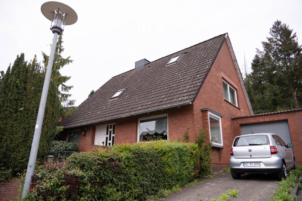 Attraktives Einfamilienhaus mit großem Grundstück in ruhiger Sackgassenlage von Geesthacht, 21502 Geesthacht