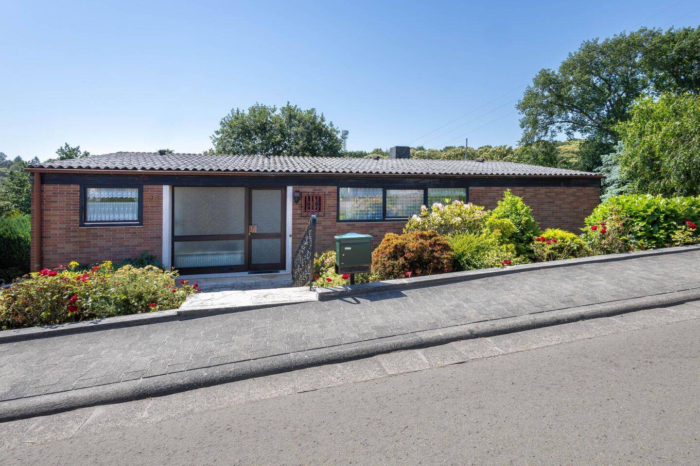 Lichtdurchfluteter Bungalow-Traum mit paradiesischem Flair, 67729 Sippersfeld