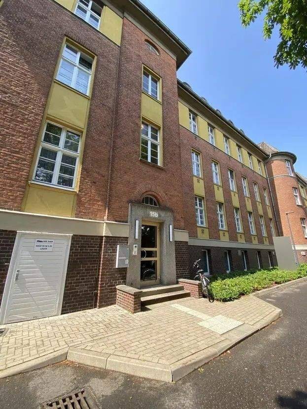Wohnen mit Geschichte: 2-Zimmer-Dachgeschosswohnung im Denkmalensemble, 23879 Lehmrade