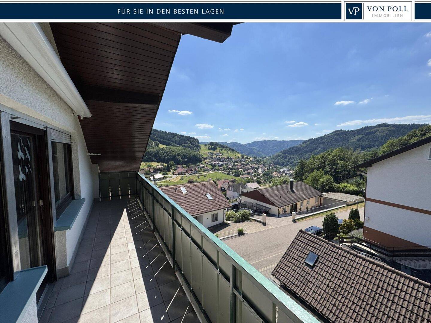 Helle 2-Zimmer-DG-Wohnung mit Balkon und traumhafter Aussicht, 77889 Seebach