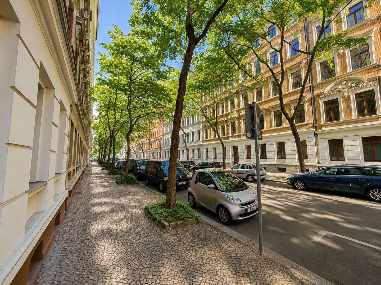 Exklusive Dachgeschosswohnung mit PV-Anlage, Speicher & Klimaanlage in gefragter Leipziger Stadtlage, 4315 Leipzig (Neustadt-Neuschönefeld Sellerhausen-Stünz Volkmarsdorf)