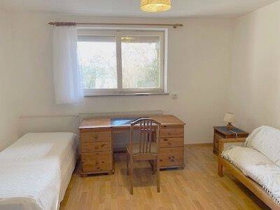 Tübingen, Klinik- und Uninähe, möbliertes Zimmer mit Dusche, gemeinsam mit 1 Studentin, 72074 Tübingen