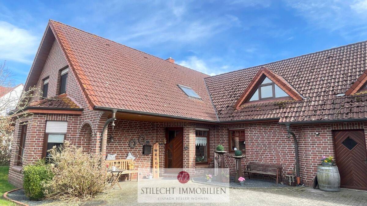 Großzügiges Zuhause mit 224 m² Wohnfläche – neuw. Heizung, Ausbaureserve & ruhige Sackgassenlage!, 26683 Saterland
