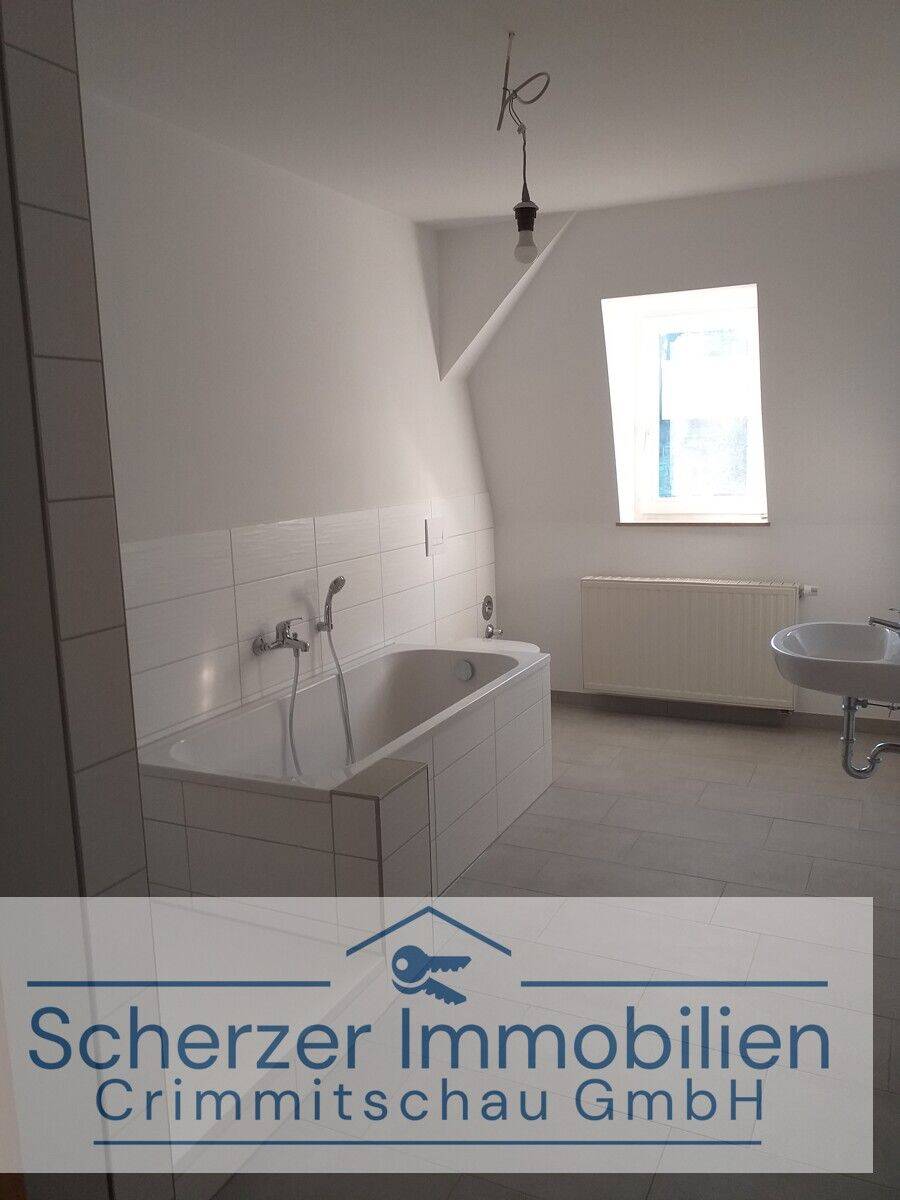 großzügige 3-Zimmer Wohnung mit modernem Badezimmer, Garage und Stellplatz, ab 01.10.2026 frei!, 8451 Crimmitschau