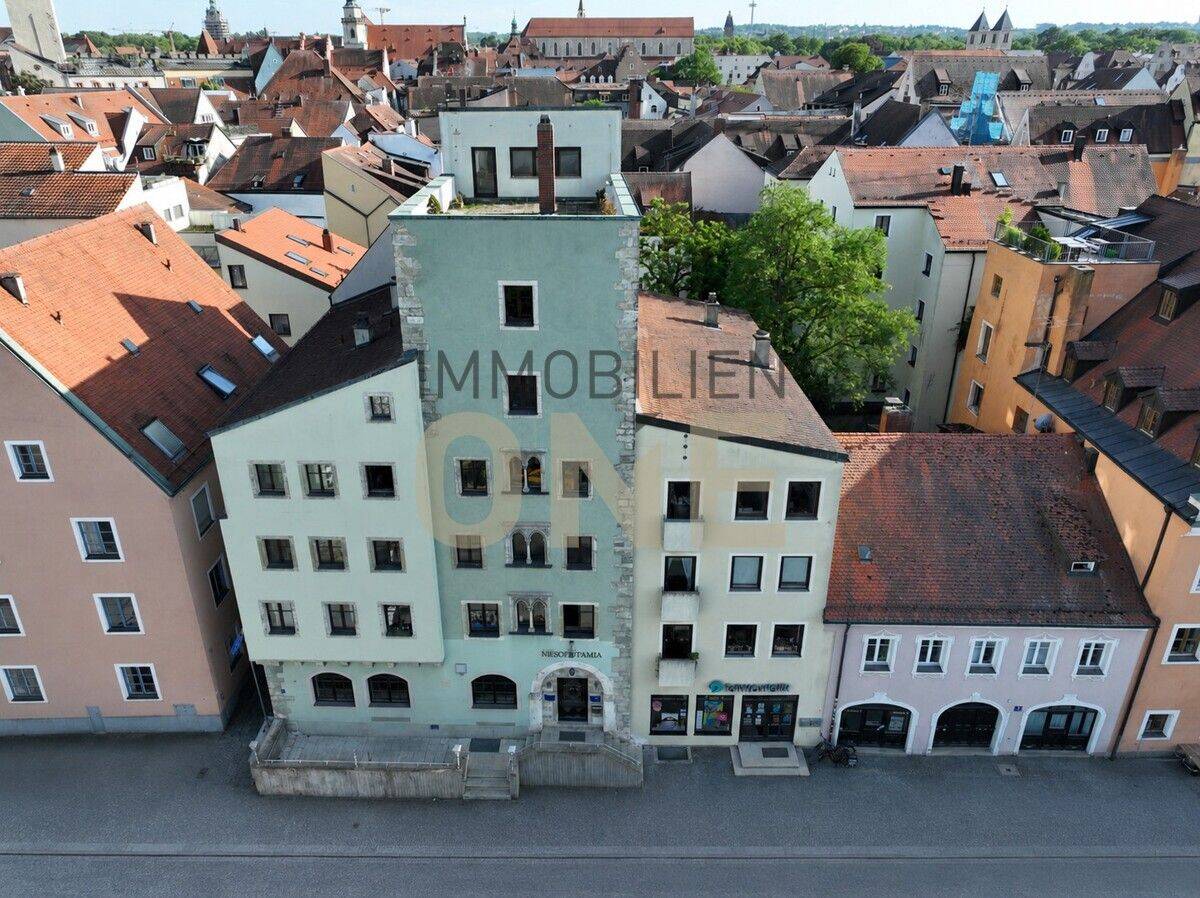 Einzigartige Wohn- und Gewerbeimmobilie direkt an der Donau in Regensburger Altstadtlage, 93047 Regensburg (Innenstadt Kasernenviertel Ostenviertel Westenviertel)