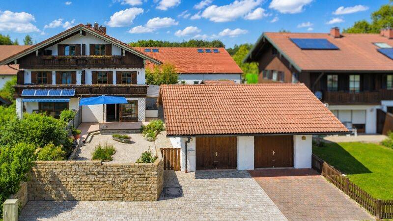 DAS Familienglück wartet in Bernau! Große DHH in guter Lage, 83233 Bernau a. Chiemsee