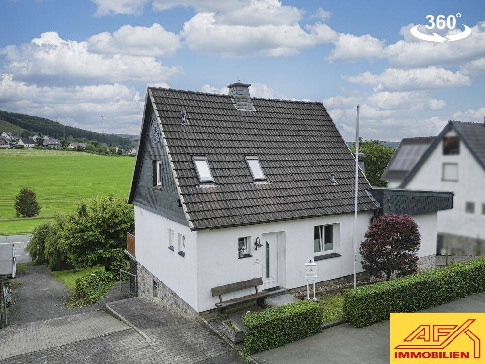 Großer Süd-West-Garten – EFH mit Kamin & Garage!, 59823 Arnsberg