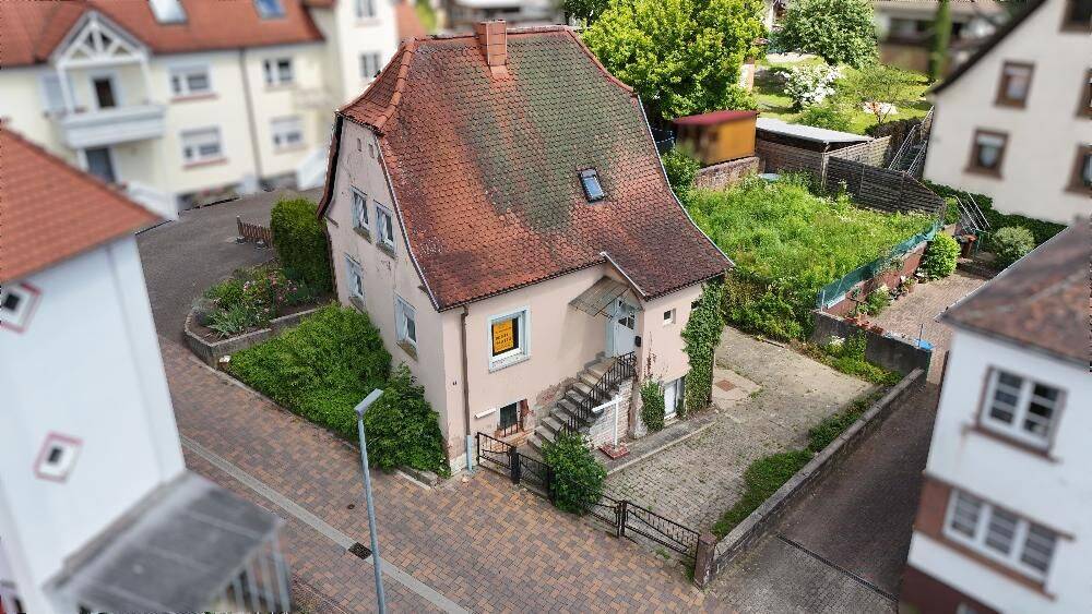 +++Charmantes Einfamilienhaus für Handwerker: Freistehendes Haus mit Garten, Parkmöglichkeit und Zufahrt zum Hof+++, 76846 Hauenstein