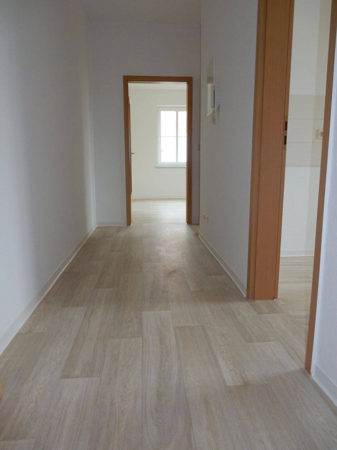 Dein Start in Hoyerswerda: Praktische 2-Raumwohnung mit Wohlfühlfaktor, 2977 Hoyerswerda