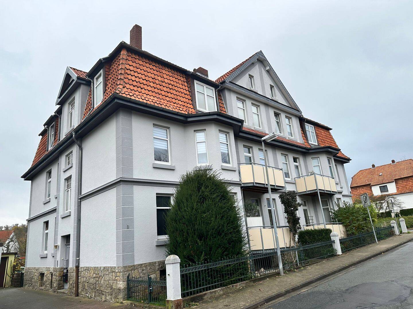 Dachgeschosswohnung im 3-Familien-Doppelhaus für 2-4 Personen, 31061 Alfeld (Leine)