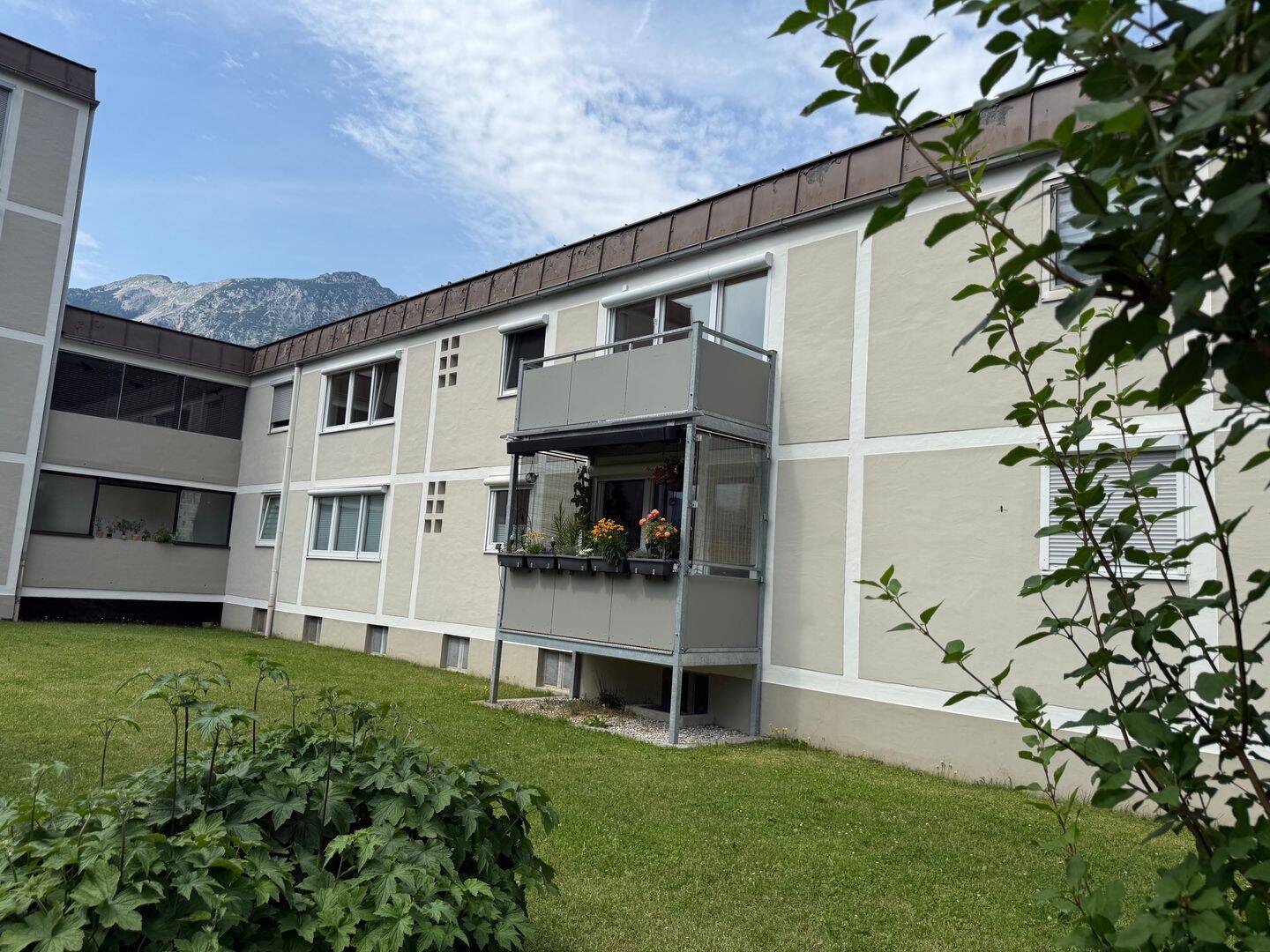 Großzügige 2-Zimmer-Erbpachtwohnung in ruhiger sonniger Lage von Kirchberg/Bad Reichenhall, 83435 Bad Reichenhall