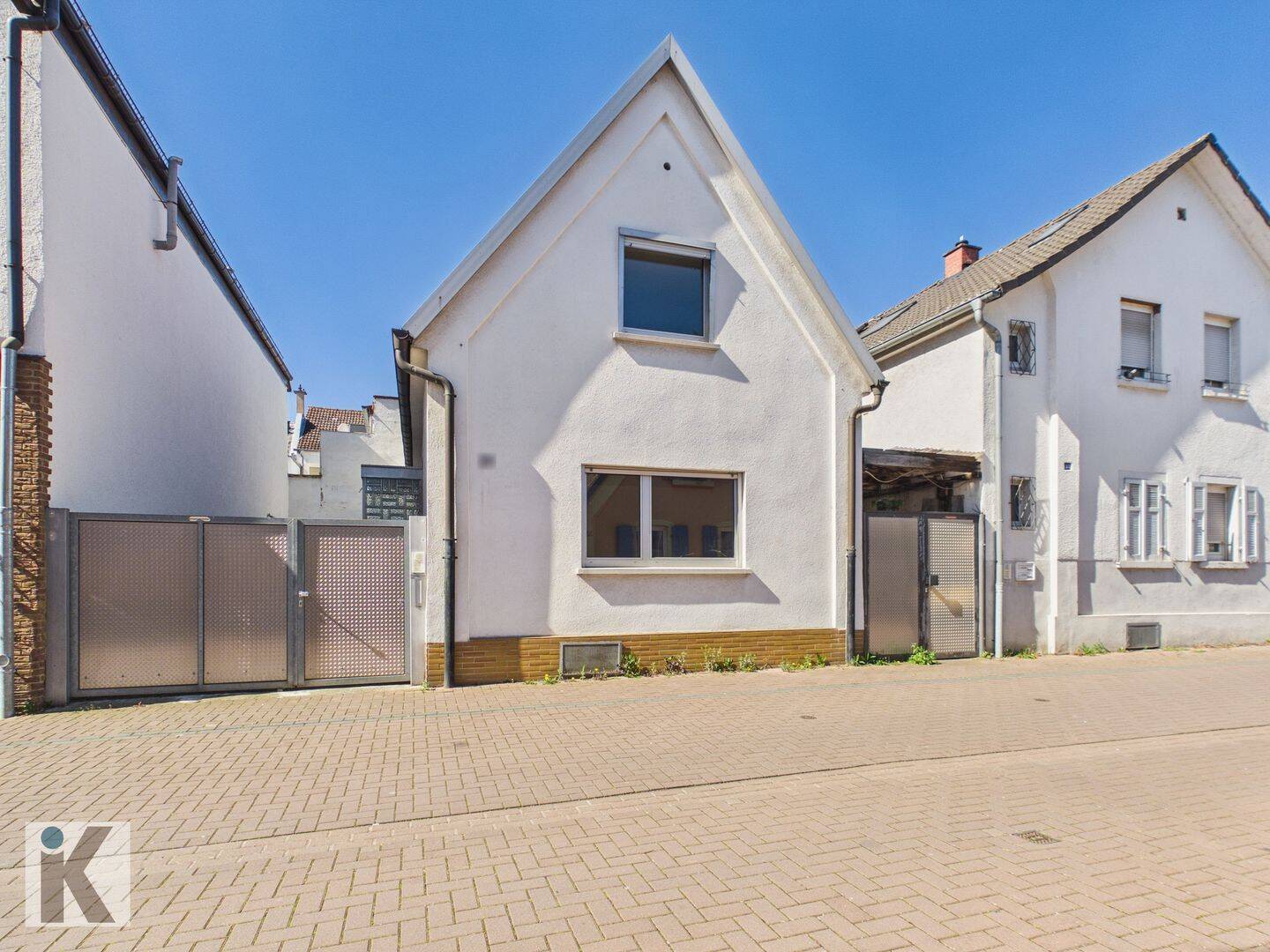 Solides Einfamilienhaus mit Entwicklungspotenzial in guter Lage, 67063 Ludwigshafen am Rhein (Friesenheim/Nord)