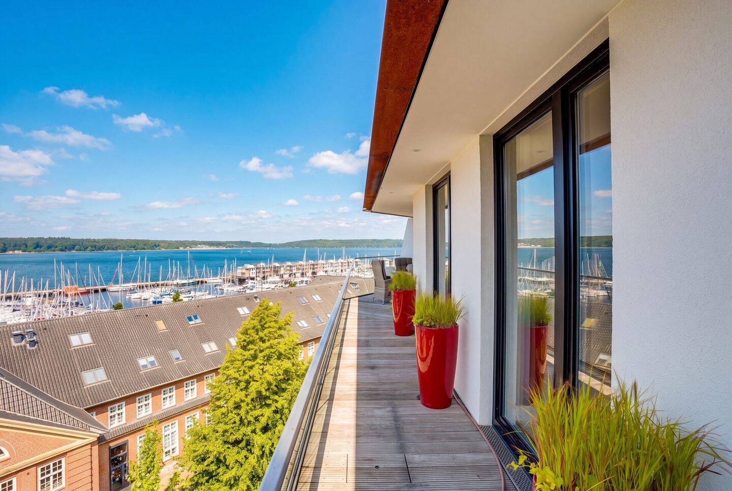 Exklusiv wohnen mit Panoramablick – Penthouseähnliche Eigentumswohnung in bester Lage von Sonwik, 24944 Flensburg (Fruerlund Mürwik)