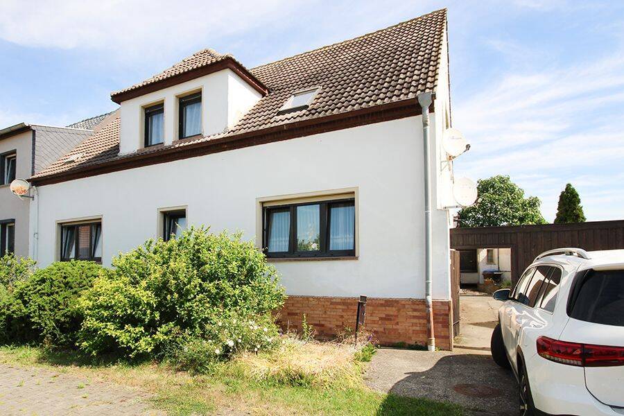 Ein Haus voller Möglichkeiten – Platz und Potenzial in ruhiger Lage, 39443 Staßfurt