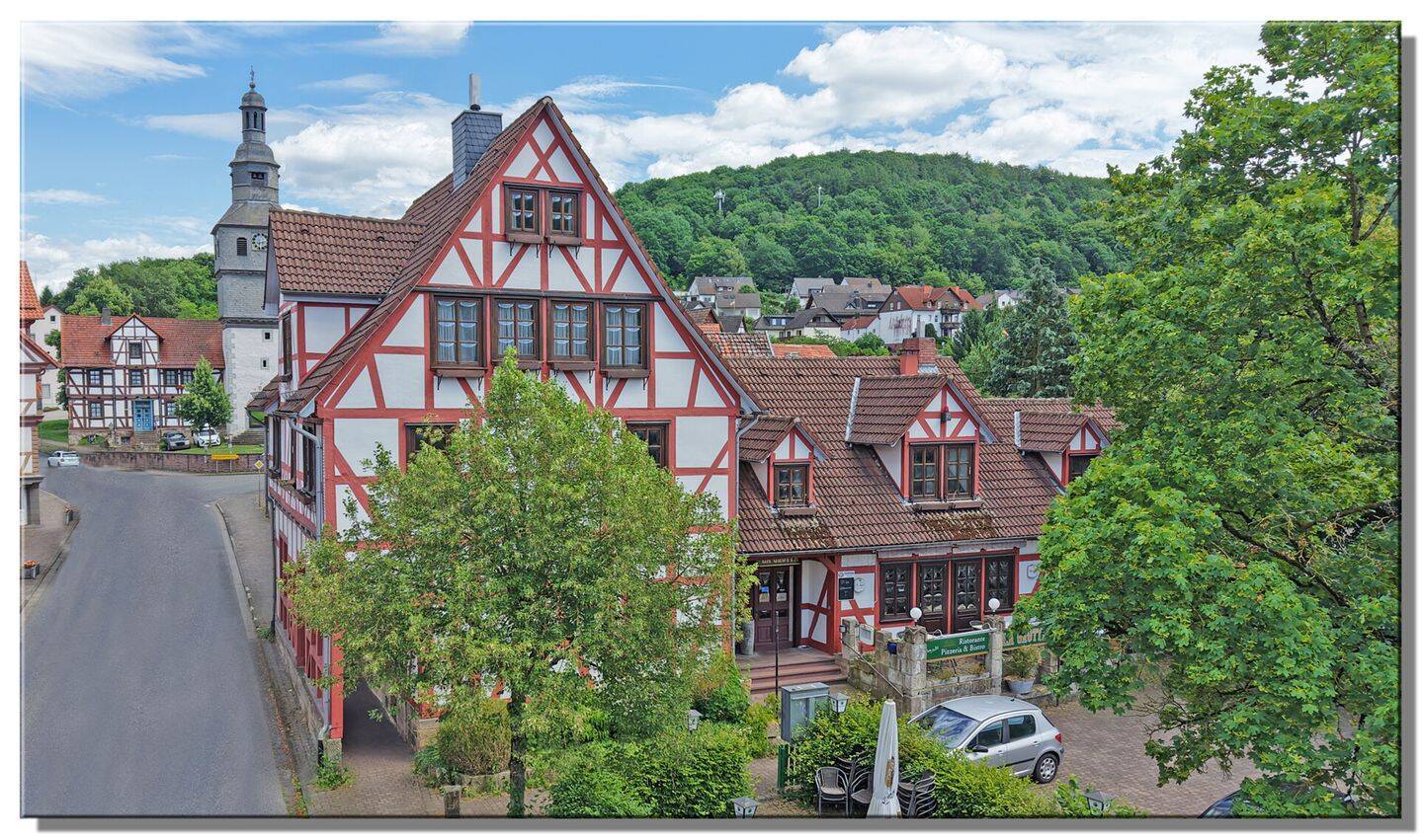 Preiswerte 2,5 ZKB in gemütlichem Fachwerkhaus, Helsa-Mitte, 34298 Helsa