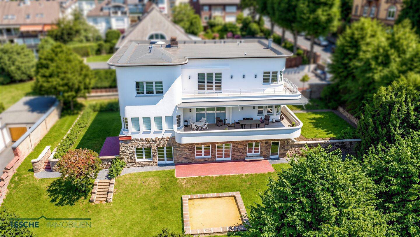 Architekturgeschichte zum Wohnen – exklusive Gartenwohnung in der Villa Friedländer