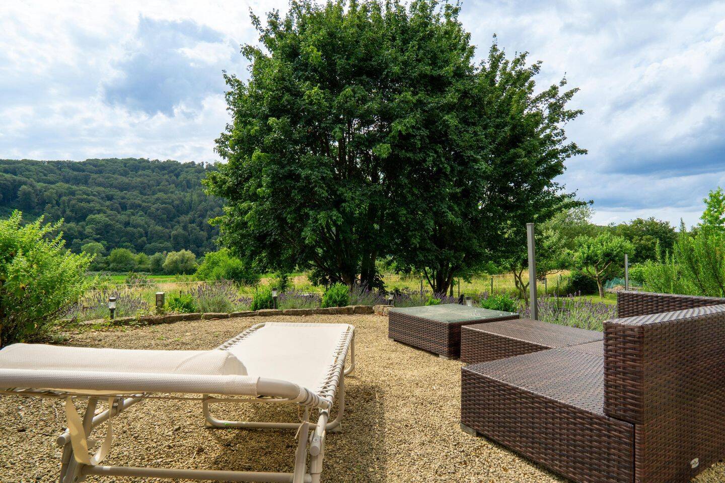 Moderne Doppelhaushälfte mit Garten, Weitblick und besonderem Wohngefühl, 54310 Menningen
