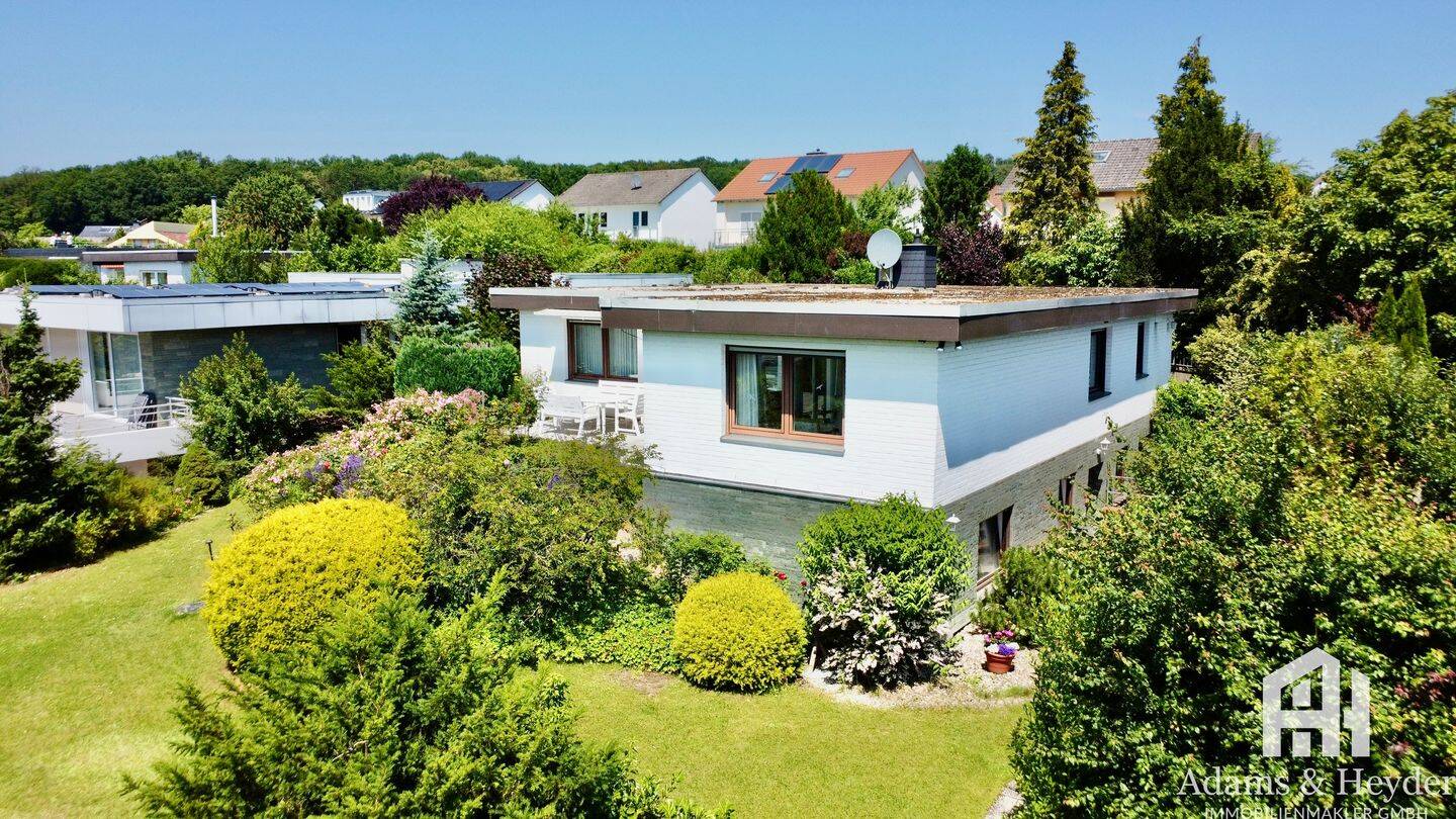Großzügiger Bungalow mit Einliegerwhg, Weitblick & viel Potenzial in Top-Lage von KS-Harleshausen, 34128 Kassel (Harleshausen Jungfernkopf Kirchditmold)