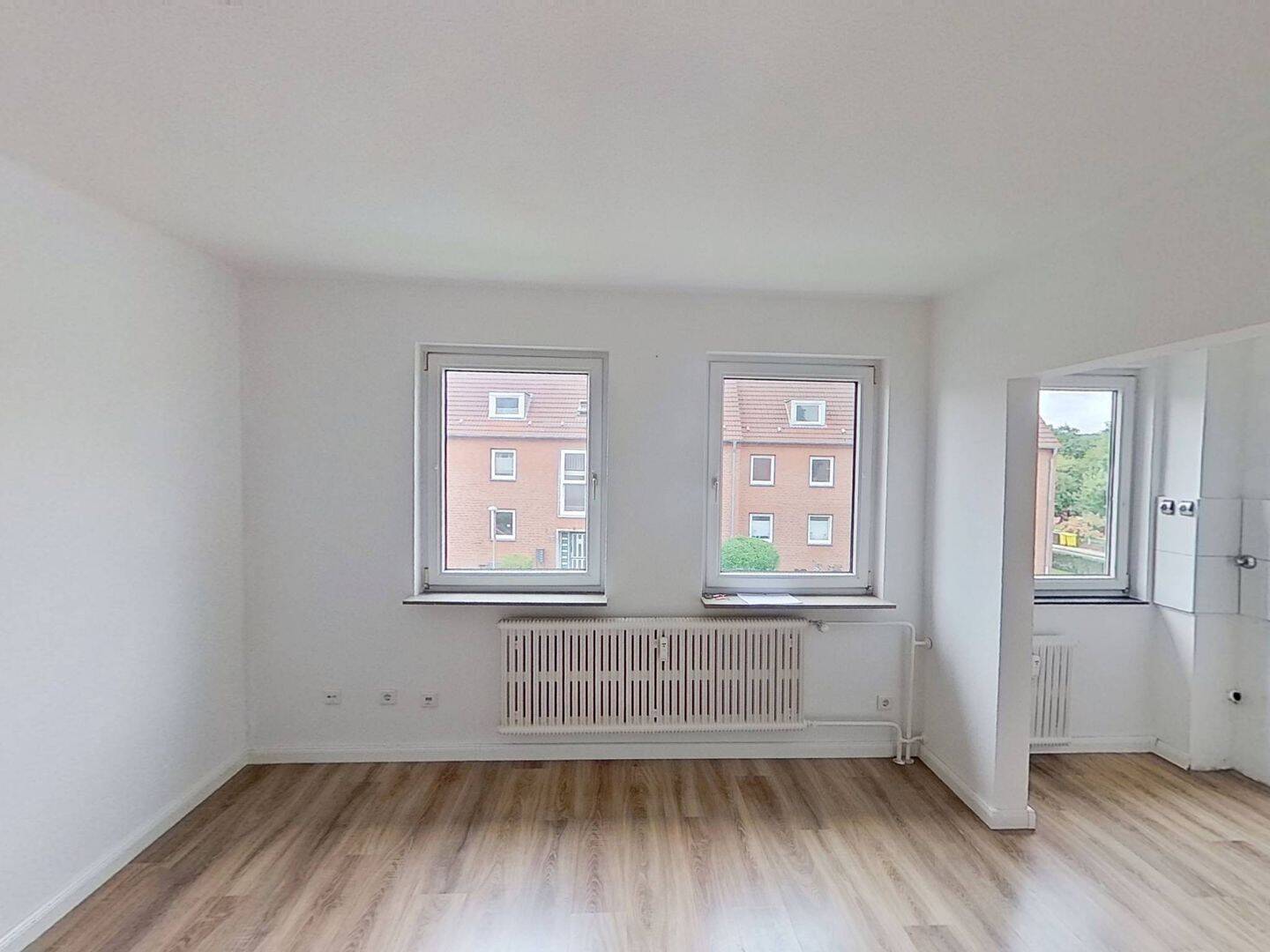 Frisch sanierte 3-Zimmer-Wohnung mit modernem Wannenbad, 26725 Emden