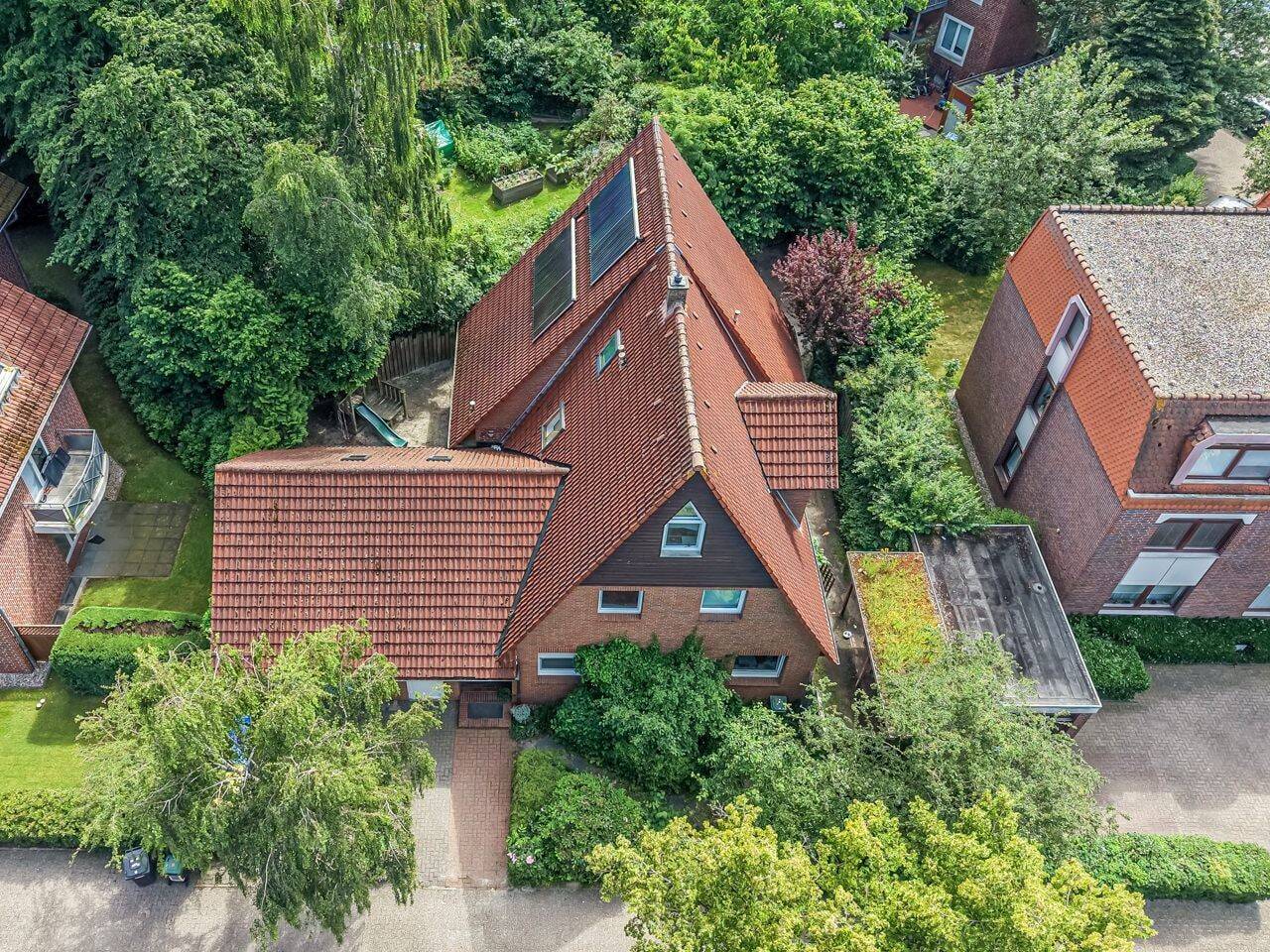 Begehrte stadtnahe Lage – großes Wohnhaus – viele Möglichkeiten, 26121 Oldenburg (Oldb) (Bürgerfelde Innenstadt Wechloy)