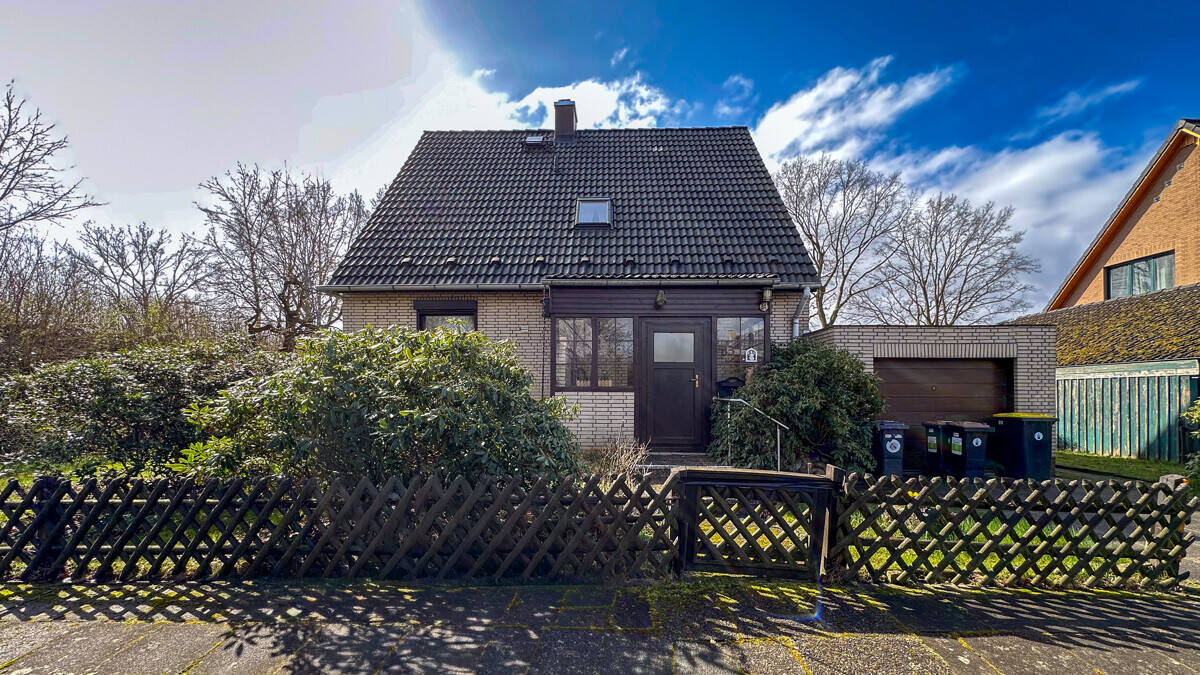 EFH auf großem Grundstück – mit Garage, 22958 Kuddewörde