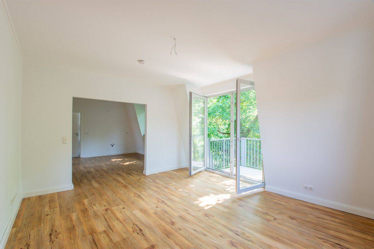 PROVISIONSFREI | Exklusive 5-Raum-Dachgeschosswohnung mit Parkblick, Balkon, Aufzug & TG-Stellplatz, 16816 Neuruppin