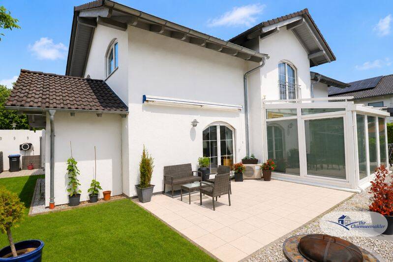 Familienwohnen mit Mehrwert – Gepflegtes Einfamilienhaus mit großer Einliegerwohnung in Bernau am Chiemsee, 83233 Bernau a. Chiemsee