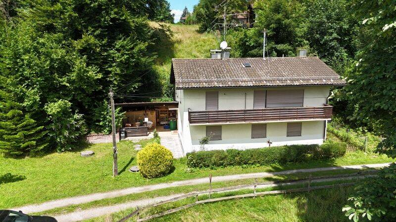 Idyllisch wohnen, individuell gestalten – Einfamilienhaus mit Entwicklungspotential, 83071 Stephanskirchen